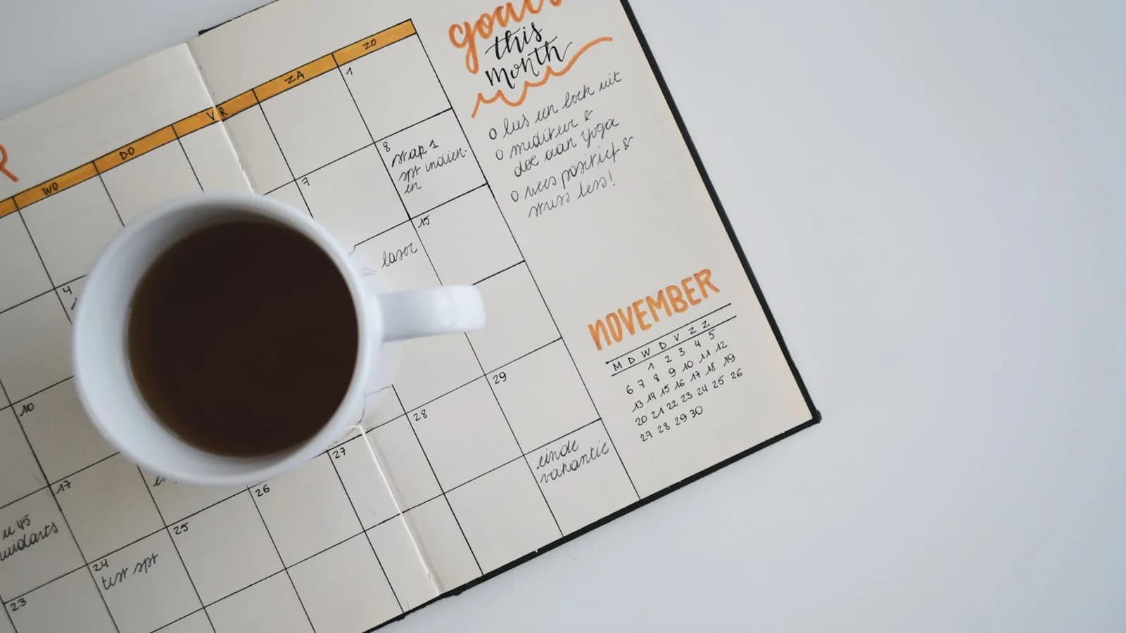 Brand Deal Seasonality Explained — When Money Flows, When It Dries Up, and How to Plan Your Outreach Around Budget Cycles